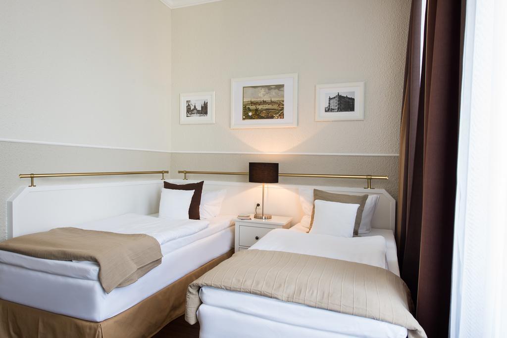 Hotel Штральзунд Экстерьер фото